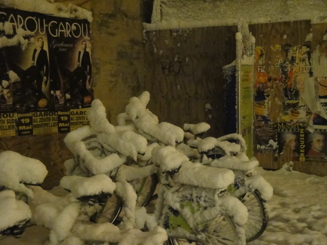 Montpellier sous la neige : Velo magg station Louis Blanc