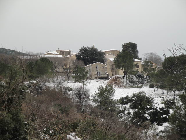 Neige à Combaillaux : le vieux village